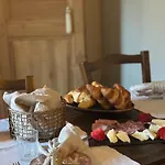 Le Patio Des Senteurs Bed & Breakfast
