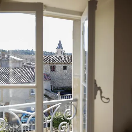 Le Patio Des Senteurs Bed & Breakfast Verzeille