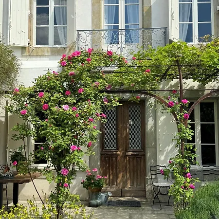 Le Patio Des Senteurs Bed & Breakfast