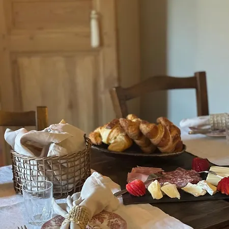 Le Patio Des Senteurs Bed & Breakfast