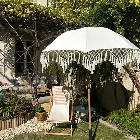 Le Patio Des Senteurs Bed & Breakfast Verzeille