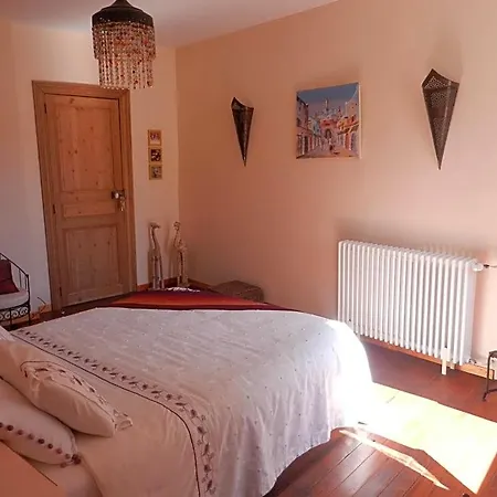 Bed & Breakfast Le Patio Des Senteurs Verzeille